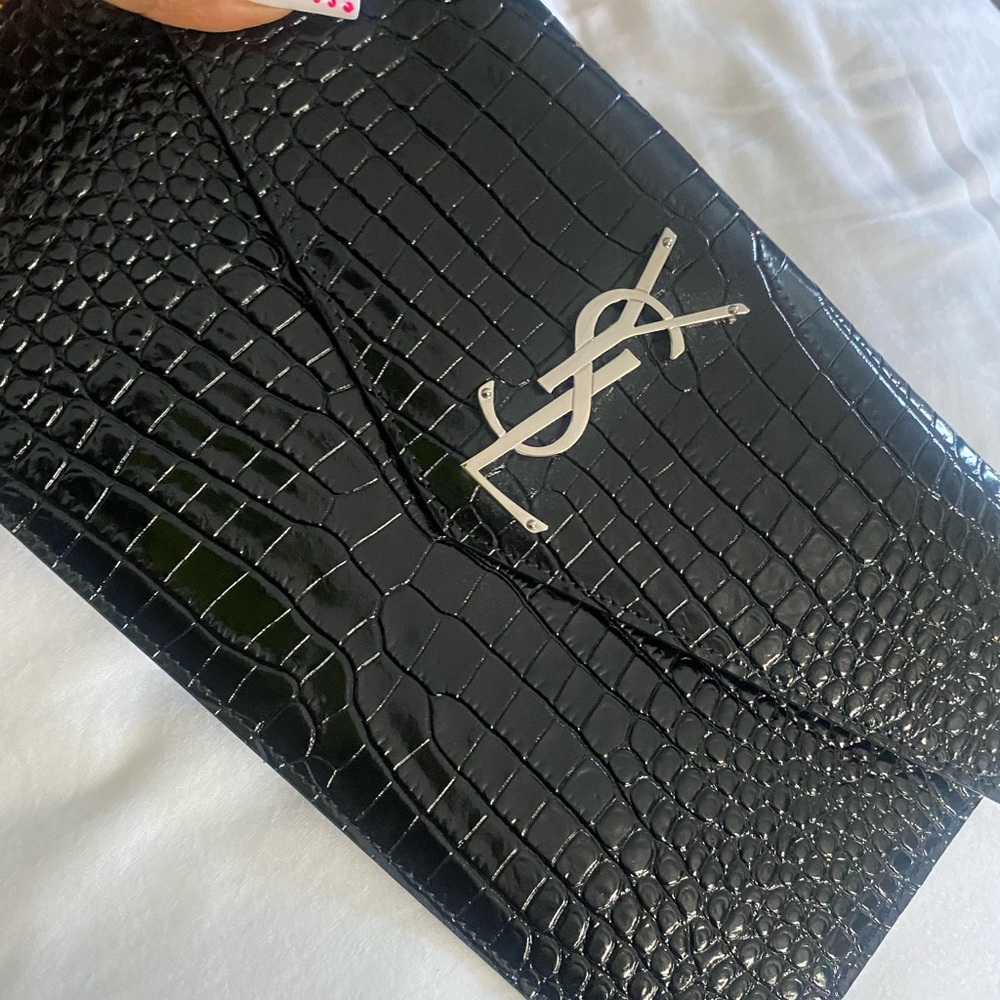 Saint Laurent Medium Uptown Pouch